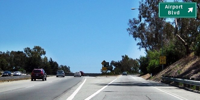 CLICK to continue: Airport exit from Highway 1 South