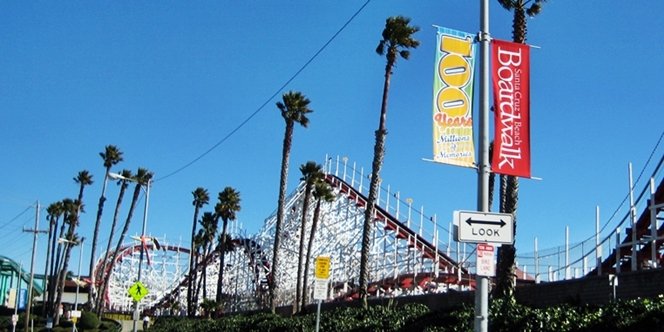 CLICK to continue: in the warm California Sun - Boardwalk!