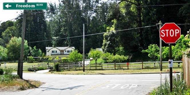 CLICK to continue: Left on Freedom Blvd from Day Valley Road