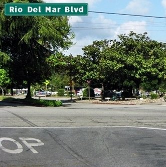 CLICK to go LEFT on Rio Del Mar Blvd at Clubhouse Drive